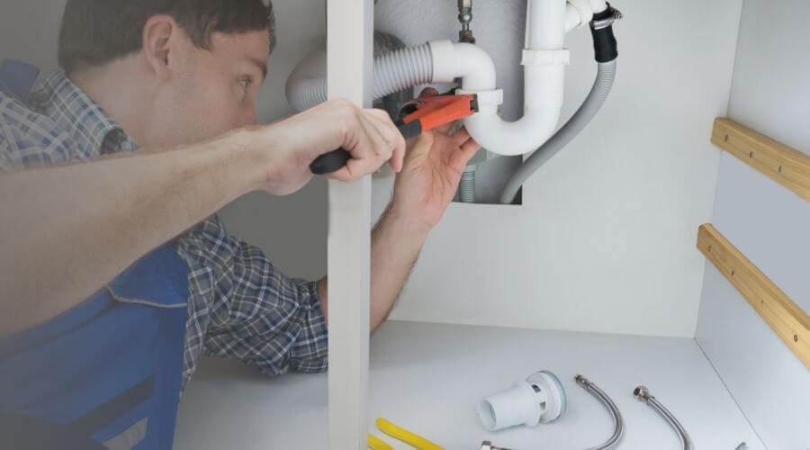 Expert burst pipe repair services in Oakland, MI